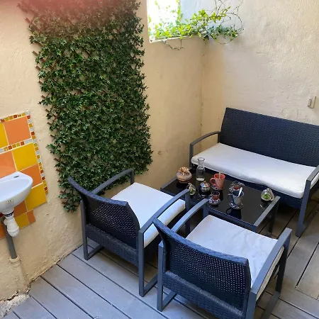 2 Pieces Climatise Avec Terrace Dans Vieil Appartement Antibes